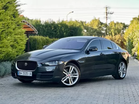 Jaguar XE 2016