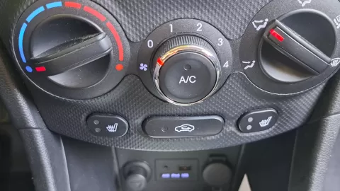 Hyundai Accent 2012