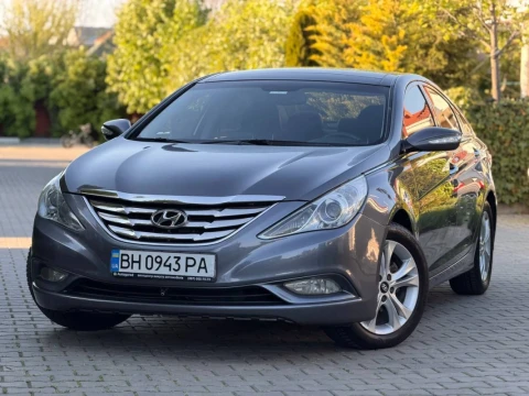 Hyundai Sonata 2010