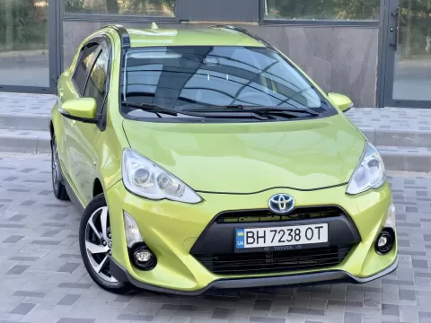 Toyota Aqua 2016