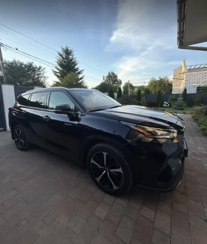 Toyota Highlander 2021