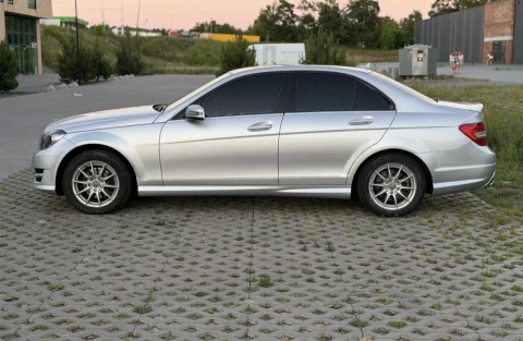Mercedes-Benz C-Class 2012