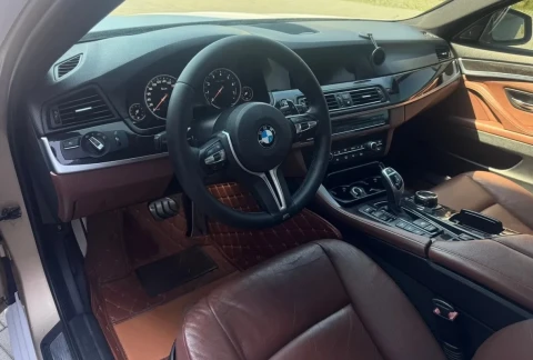 BMW 5 Series 2011