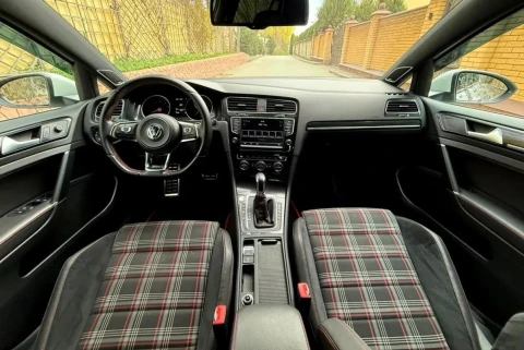 Volkswagen Golf GTI 2014