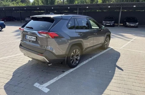Toyota RAV4 2023