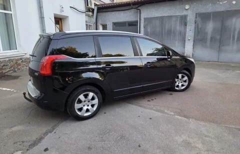 Peugeot 5008 2013