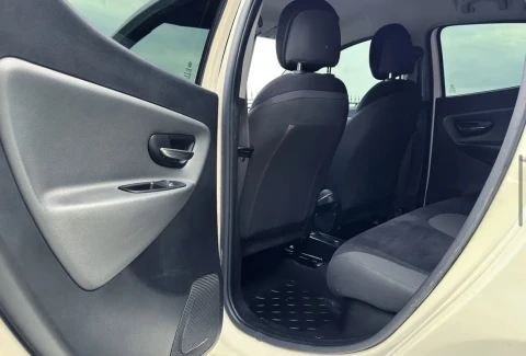 Lancia Ypsilon 2013