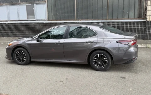 Toyota Camry 2021