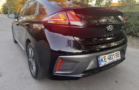 Hyundai Ioniq 2021