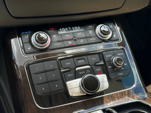Audi A8 2012