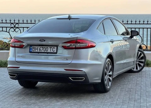Ford Fusion 2020