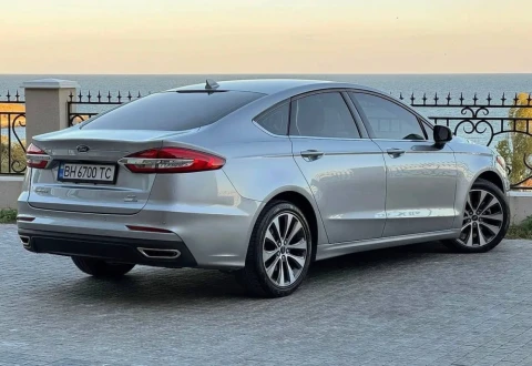 Ford Fusion 2020