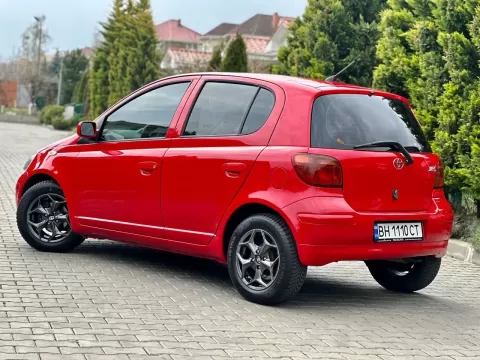 Toyota Yaris 2004