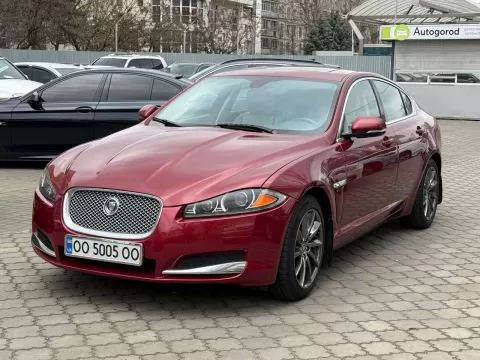 Jaguar XF 2012