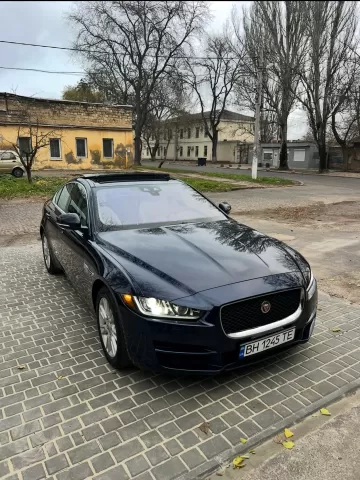 Jaguar XE 2018