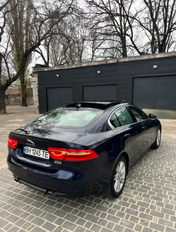 Jaguar XE 2018