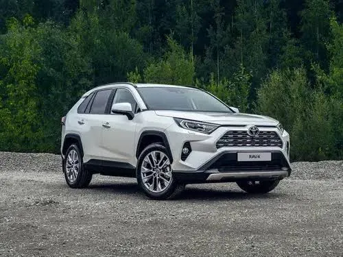 Яке авто вибрати для подорожей Україною у 2026: практичний огляд