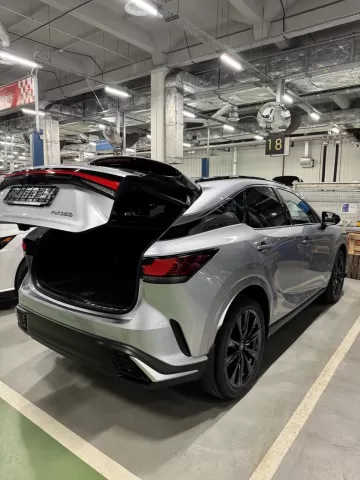 Лексус Сіті Плаза – офіційний дилер Lexus в Україні 1502