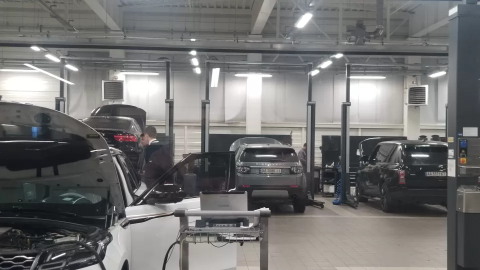 Jaguar Land Rover Киев Запад 2044