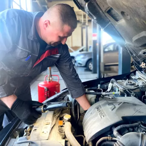 MITSUBISHI ARMA MOTORS 2111