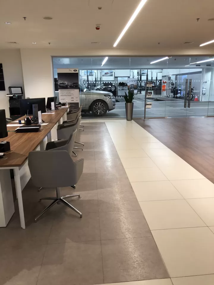 Jaguar Land Rover Киев Аэропорт 2196