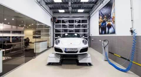 Порше Центр Львов 2199