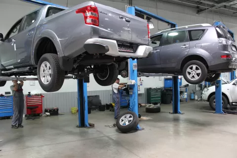 АВТОГРАД - офіційний сервіс Mitsubishi 2204