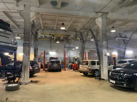 СТО на Мандриківській 1704