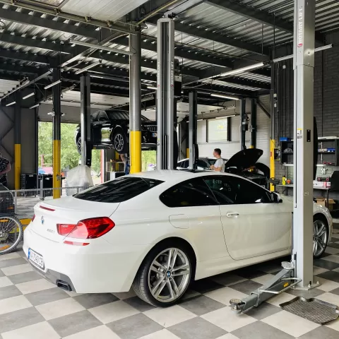 Deutsch Garage (bmw&mini) 421