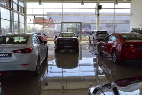 Авто-Імпульс Mazda 376