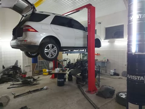 Универсальный гараж 1585