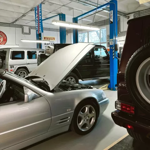 ГАРАЖ 8 ЦИЛІНДРІВ - Автосервіс & Detailing студія 232