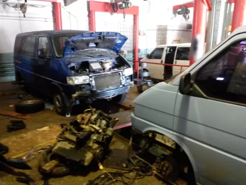 Автомобіль Людина 141