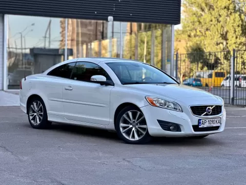 Volvo C70 2010