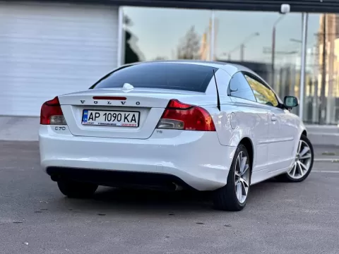 Volvo C70 2010