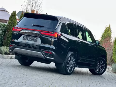 Lexus LX 2023