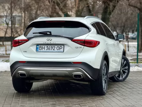 Infiniti QX30 2018