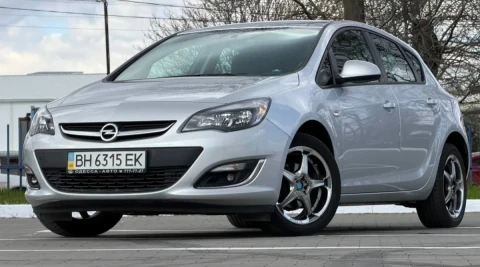 Opel Astra 2013