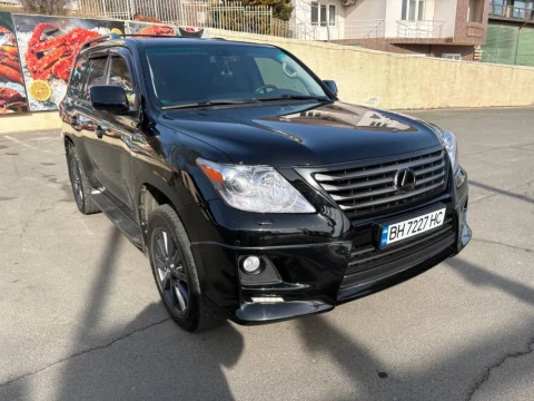 Lexus LX 2010
