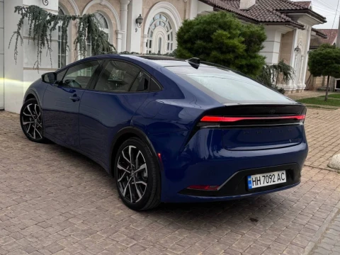 Toyota Prius 2024