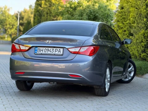 Hyundai Sonata 2010