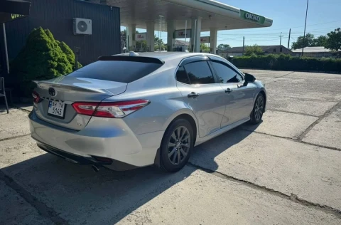Toyota Camry 2019