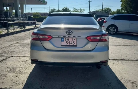 Toyota Camry 2019