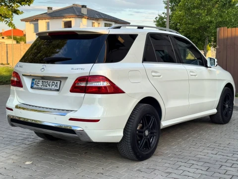Mercedes-Benz M-Class 2013