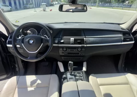 BMW X6 2011
