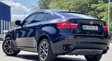 BMW X6 2011
