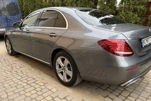 Mercedes-Benz E-Class 2017