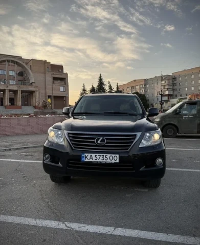 Lexus LX 2008