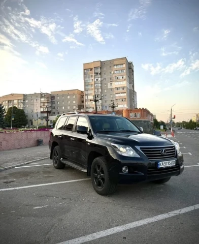 Lexus LX 2008