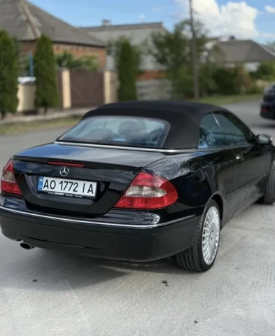 Mercedes-Benz CLK-Class 2004